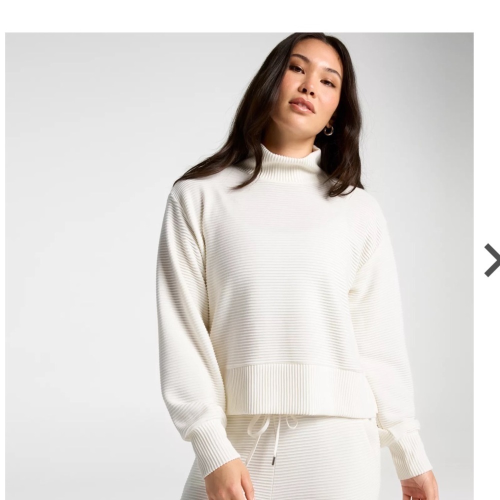 CALIA by Carrie Underwood Beige Cowl Neck Sweater Sz small preloved